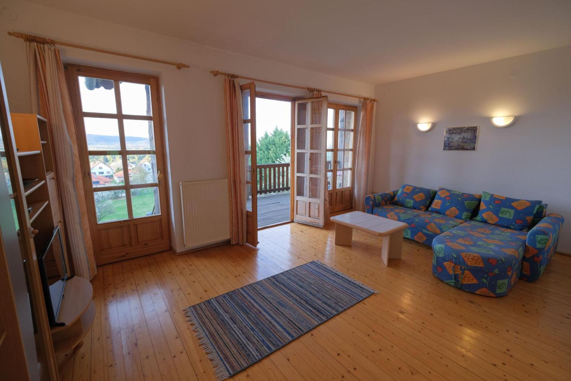 Donauresidenz Apartment Dunabogdány Екстериор снимка